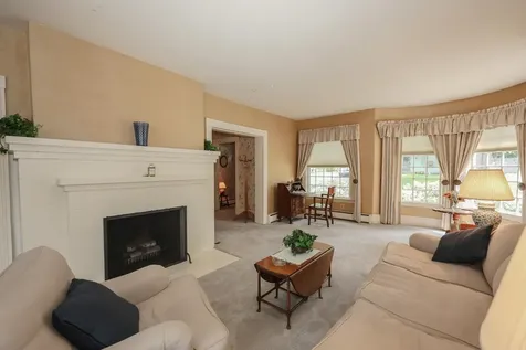 27 Eastman Street Nashua NH 03060
