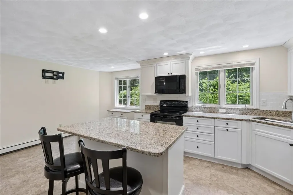 28 Brick Mill Road Bedford NH 03110