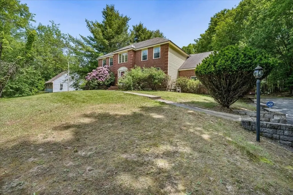 28 Brick Mill Road Bedford NH 03110