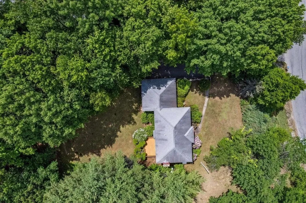 28 Brick Mill Road Bedford NH 03110