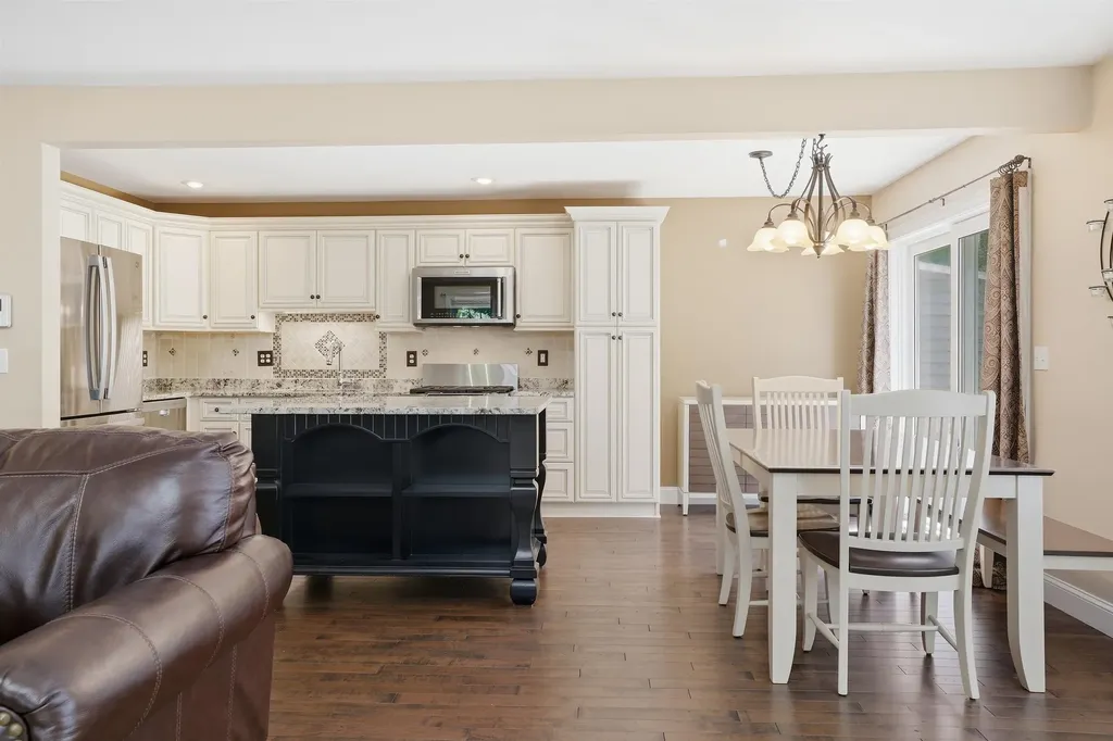 53 Magnolia Lane Newmarket NH 03857
