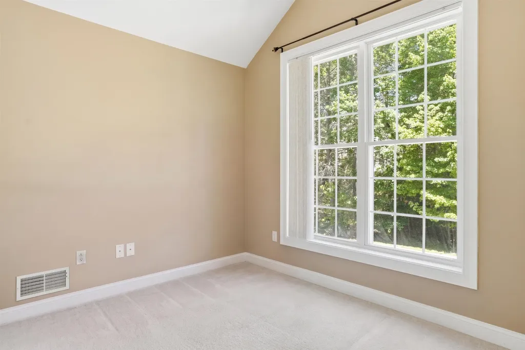 53 Magnolia Lane Newmarket NH 03857