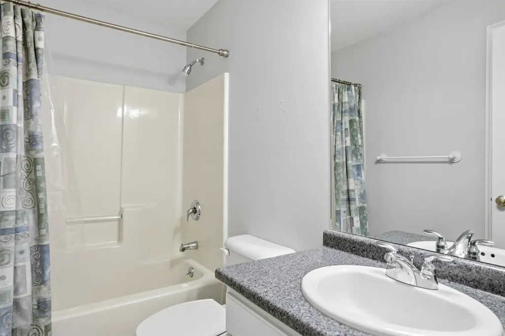 53 Magnolia Lane Newmarket NH 03857