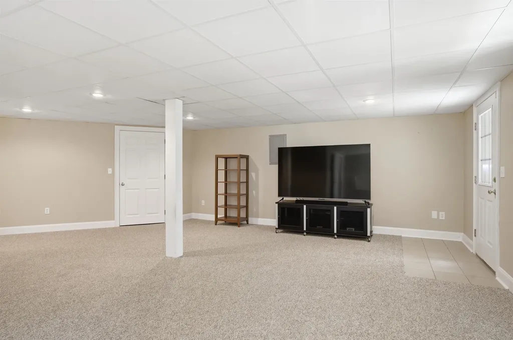 53 Magnolia Lane Newmarket NH 03857