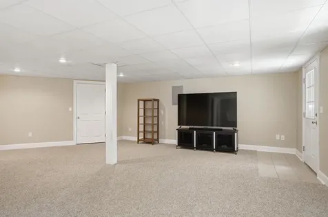 53 Magnolia Lane Newmarket NH 03857