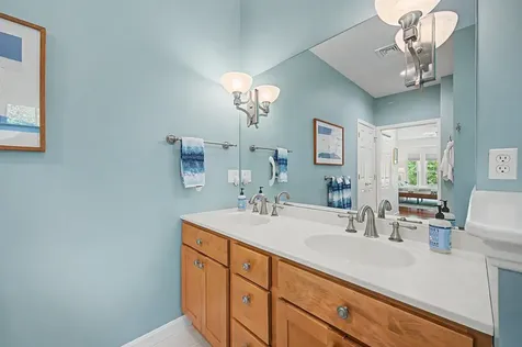 21 Conifer Lane New London NH 03257