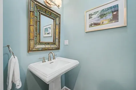 21 Conifer Lane New London NH 03257