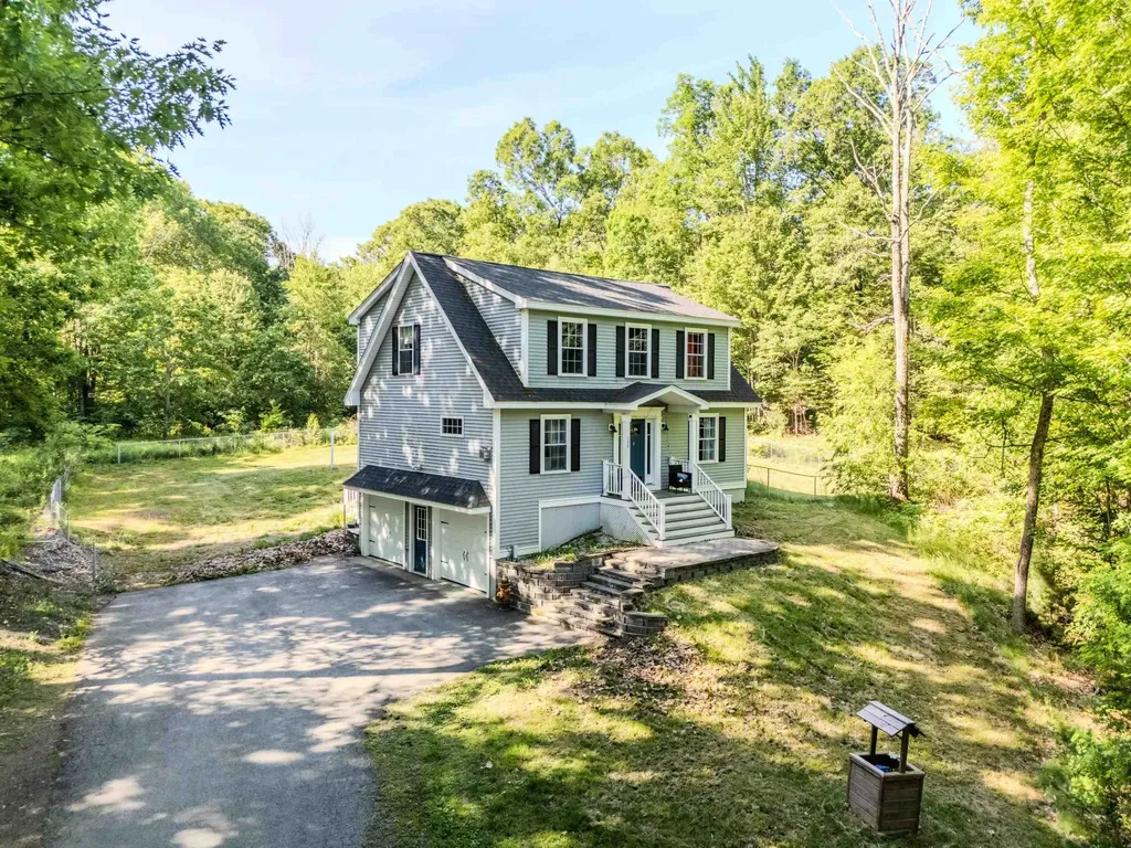 130 Concord Road Lee NH 03861