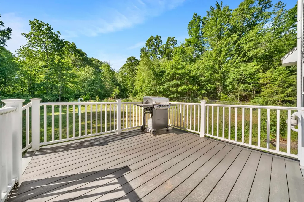 130 Concord Road Lee NH 03861