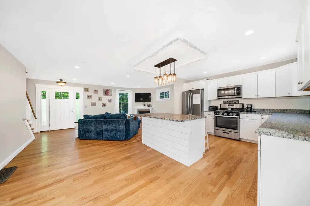 130 Concord Road Lee NH 03861