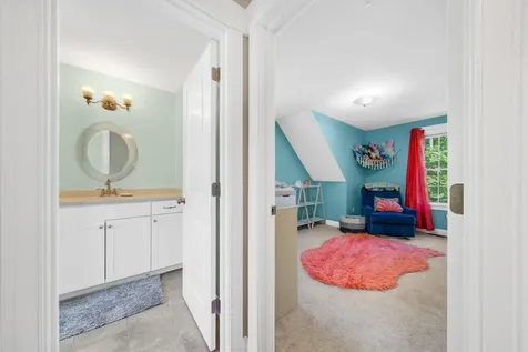 130 Concord Road Lee NH 03861