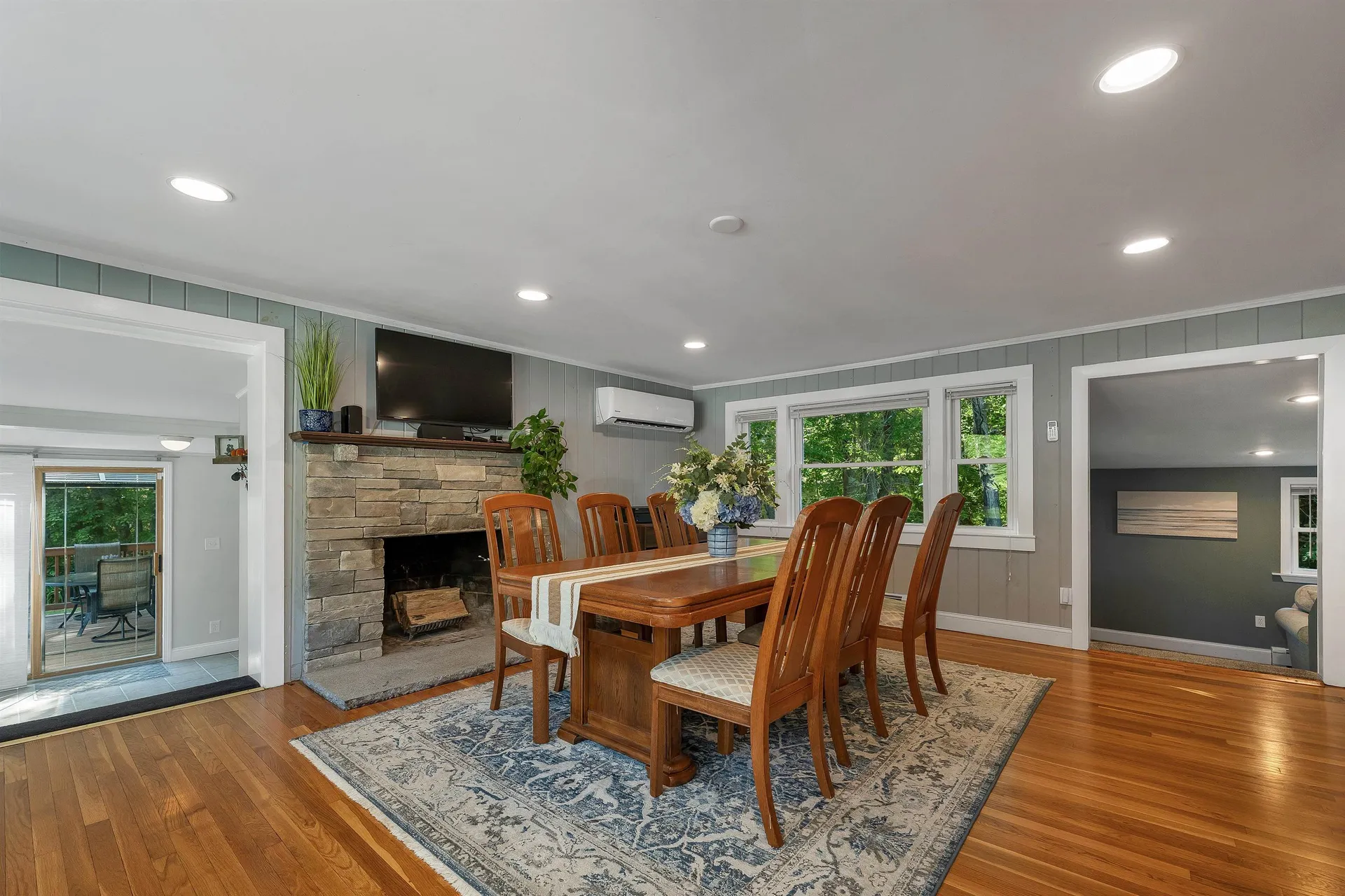 5 Frenette Drive Hudson NH 03051