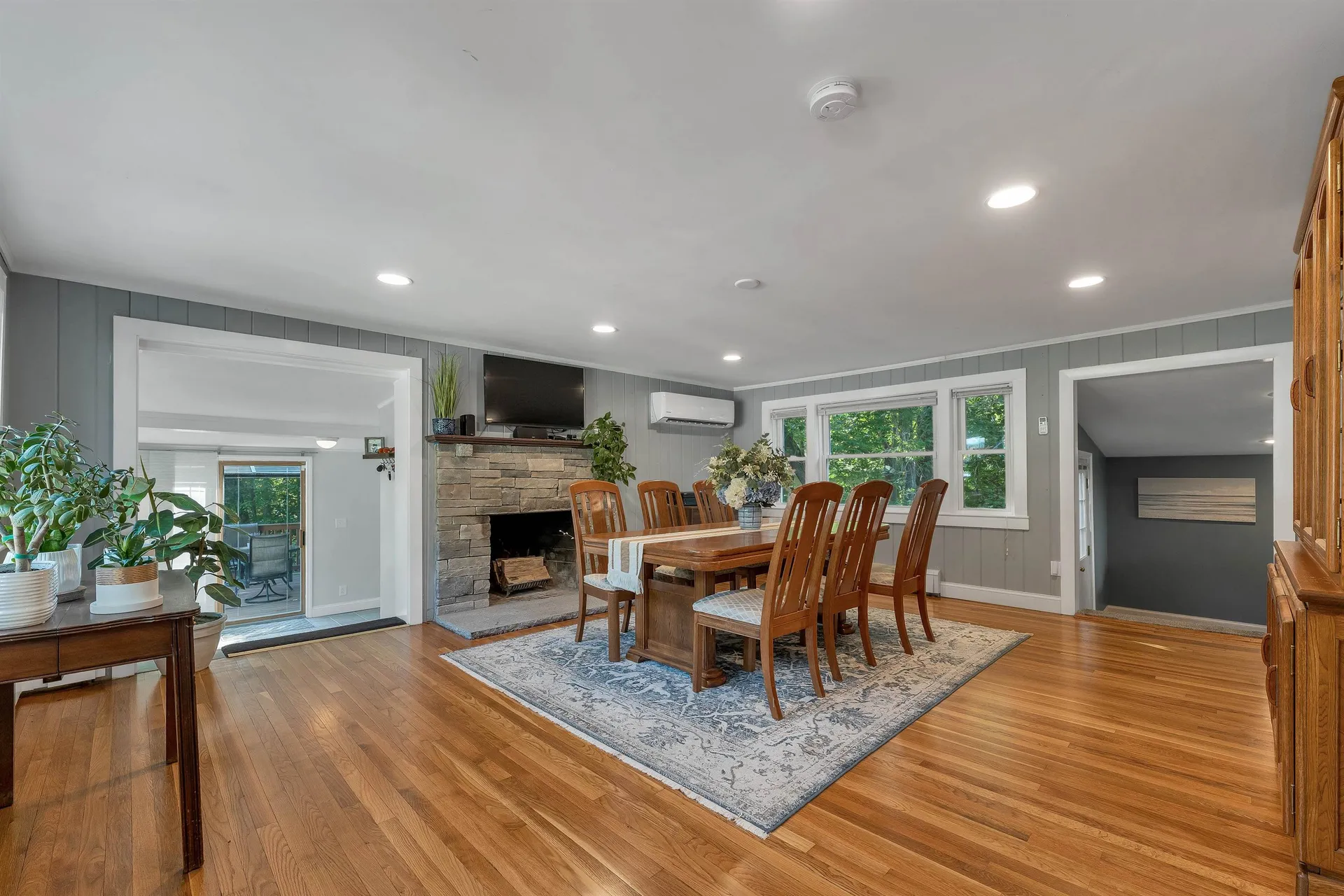 5 Frenette Drive Hudson NH 03051