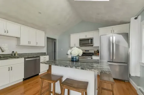 5 Frenette Drive Hudson NH 03051