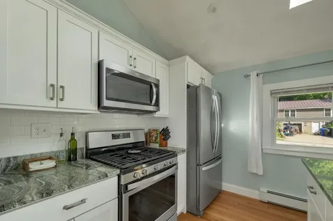 5 Frenette Drive Hudson NH 03051