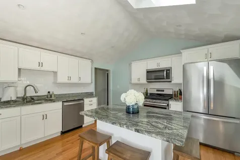 5 Frenette Drive Hudson NH 03051