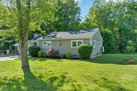 5 Frenette Drive Hudson NH 03051
