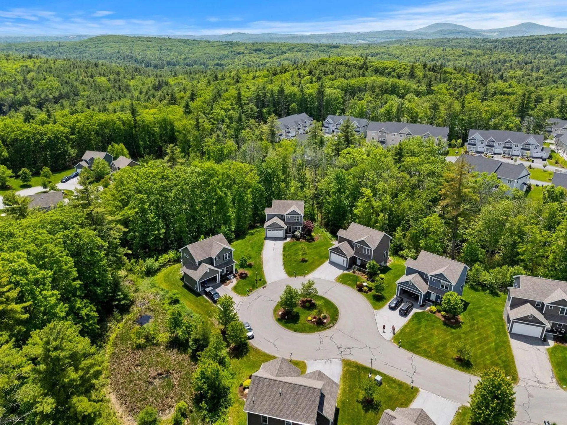 66 Redwood Way Manchester NH 03102