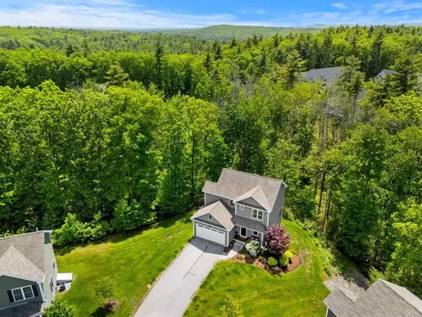 66 Redwood Way Manchester NH 03102