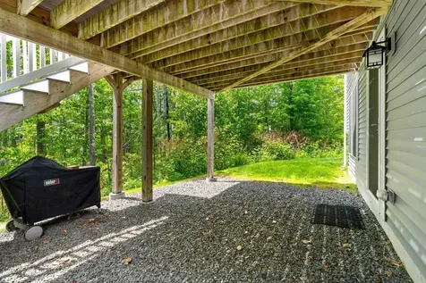 66 Redwood Way Manchester NH 03102