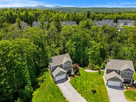 66 Redwood Way Manchester NH 03102