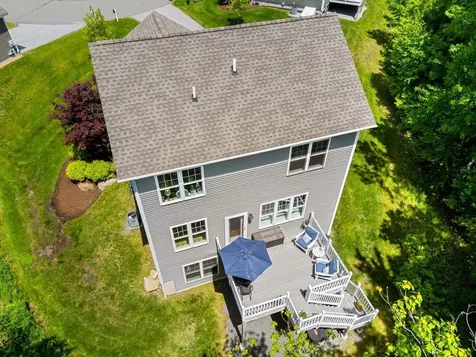 66 Redwood Way Manchester NH 03102
