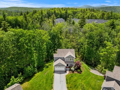 66 Redwood Way Manchester NH 03102
