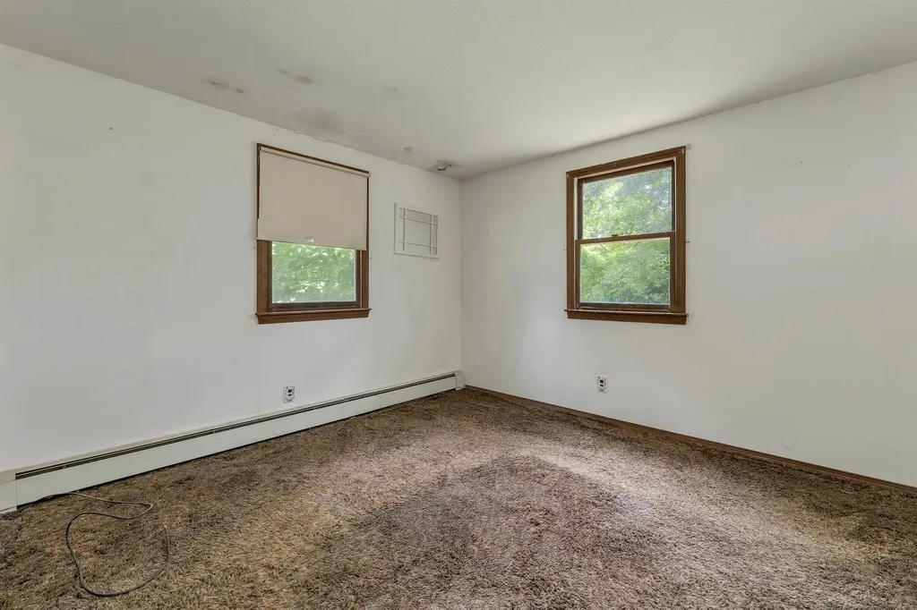12 Cameron Drive Farmington NH 03835