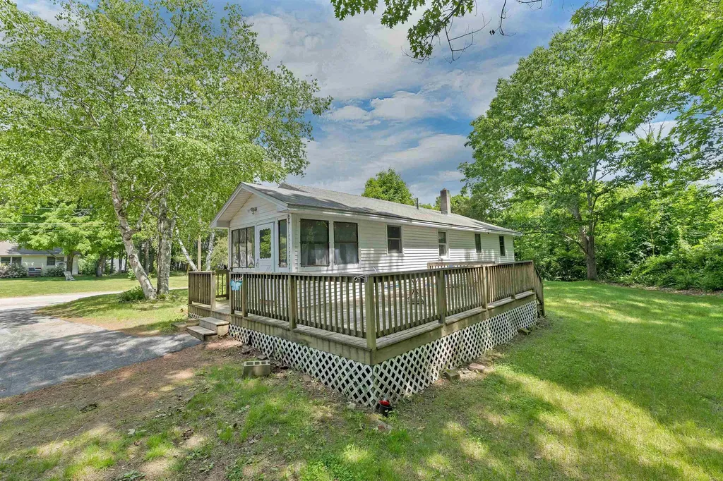 12 Cameron Drive Farmington NH 03835