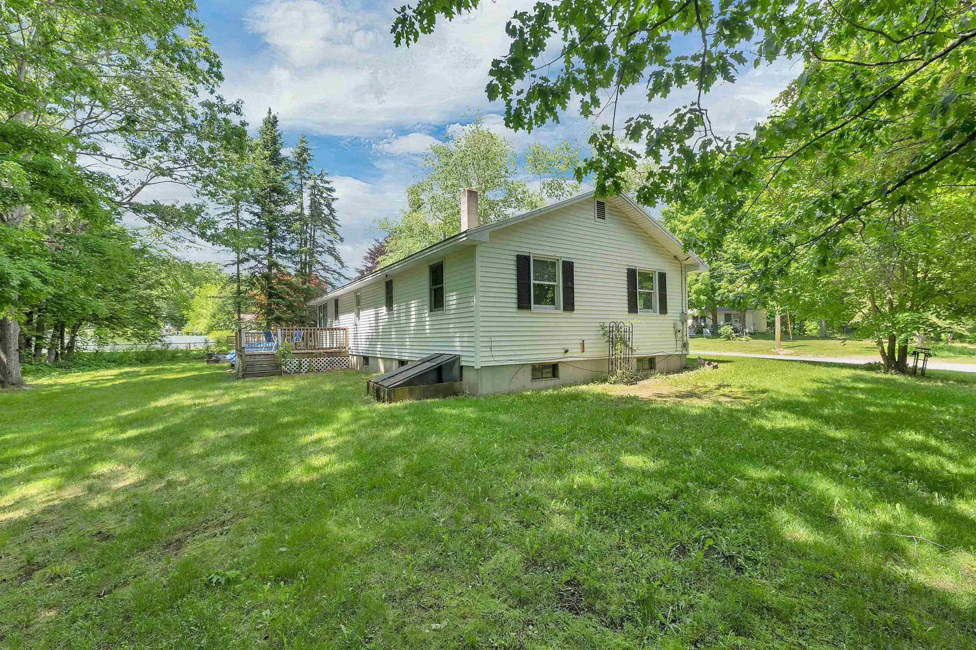 12 Cameron Drive Farmington NH 03835