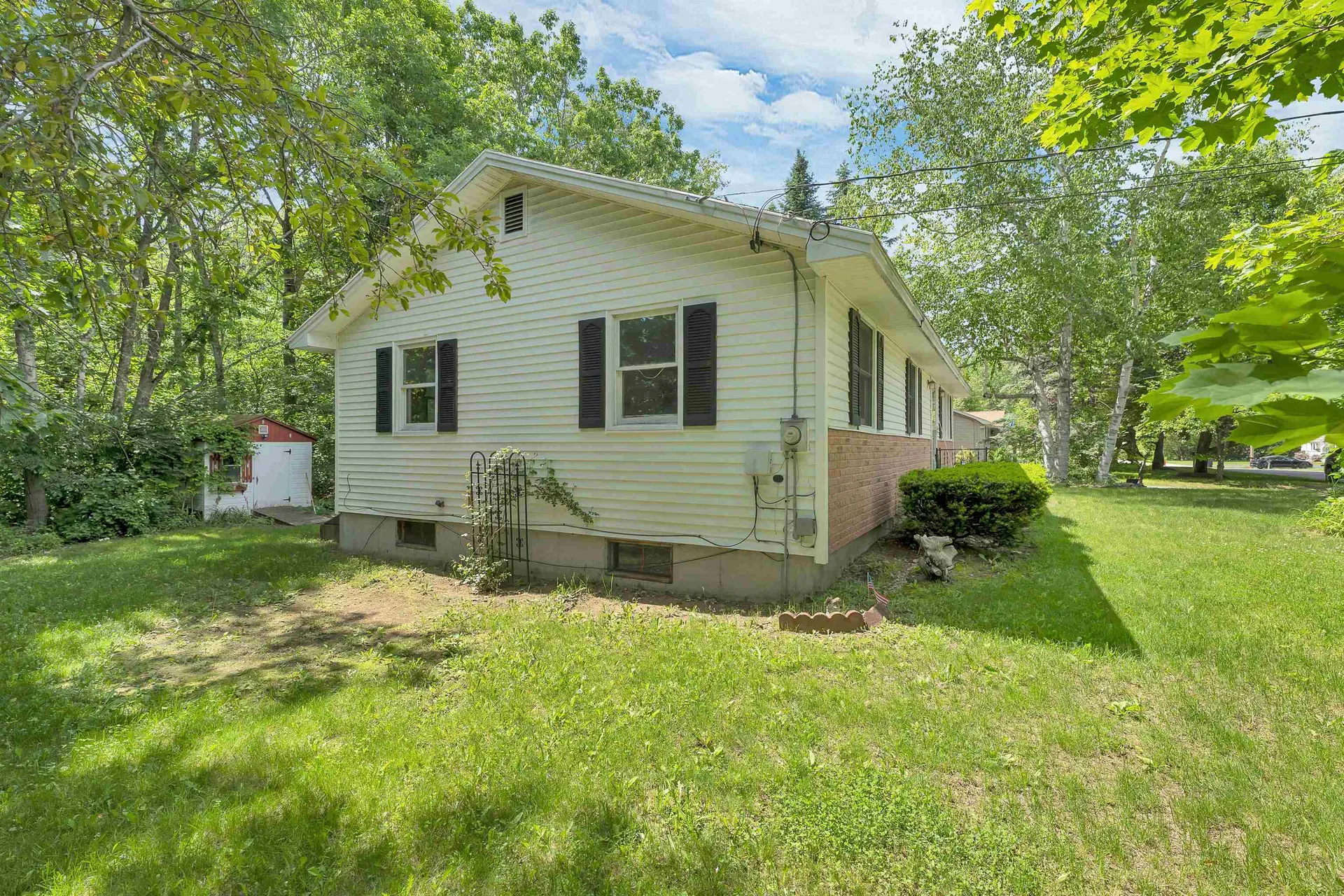 12 Cameron Drive Farmington NH 03835