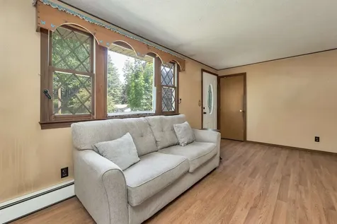 12 Cameron Drive Farmington NH 03835
