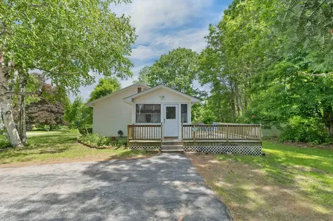 12 Cameron Drive Farmington NH 03835