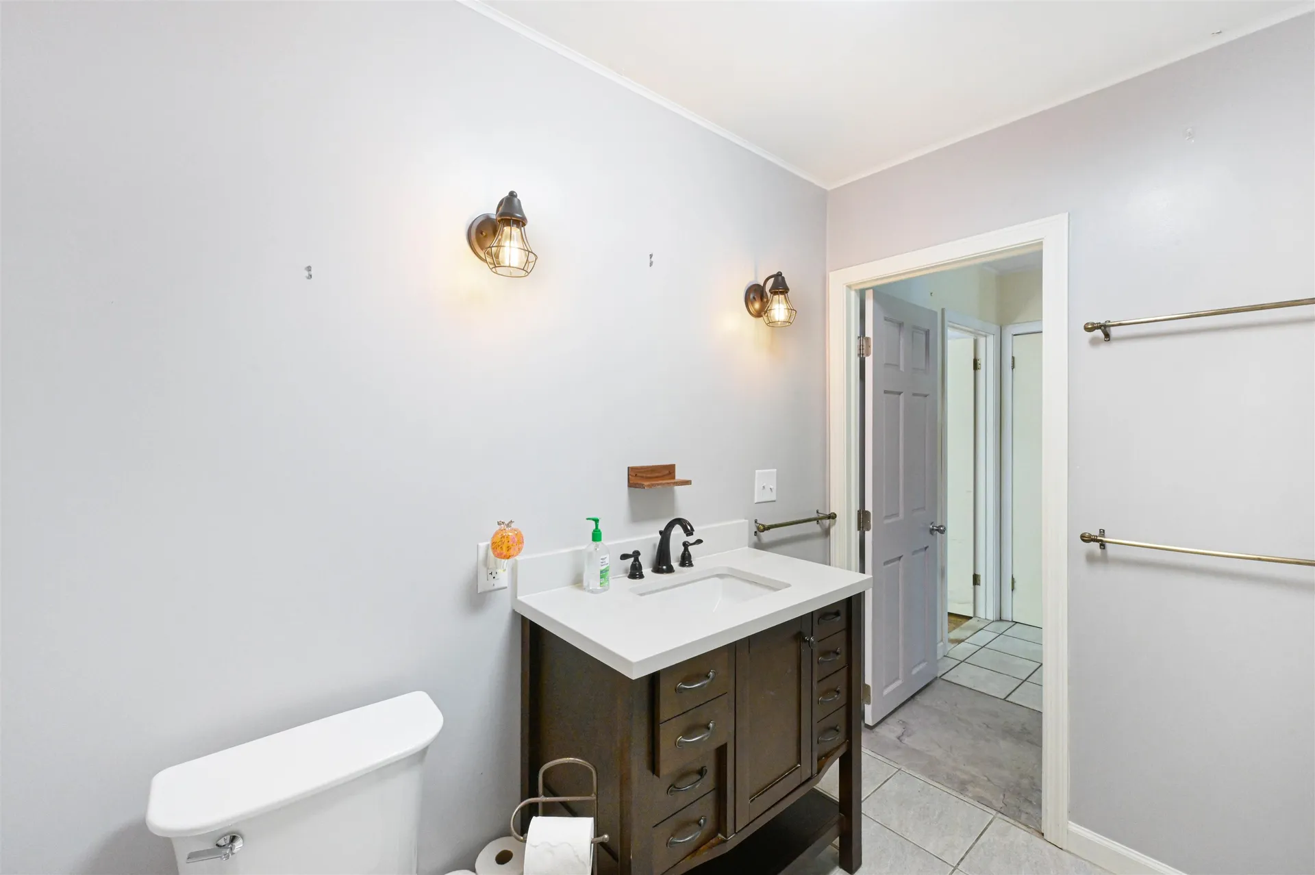 5747 Shelburne Road Shelburne VT 05482