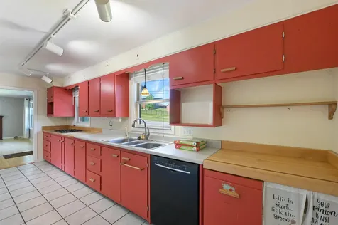 5747 Shelburne Road Shelburne VT 05482