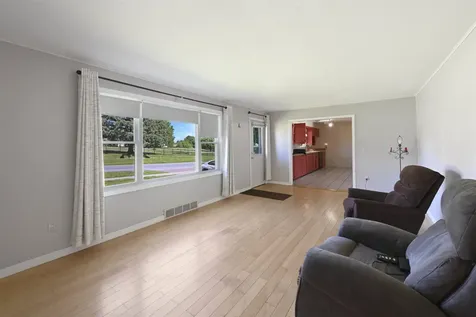 5747 Shelburne Road Shelburne VT 05482