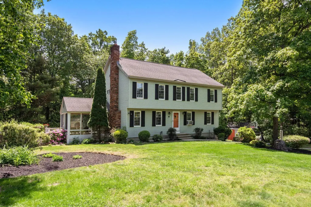 2 Grandview Road Windham NH 03087