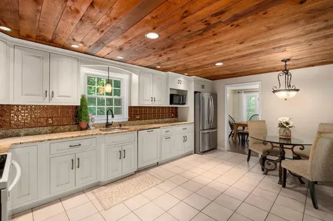 2 Grandview Road Windham NH 03087