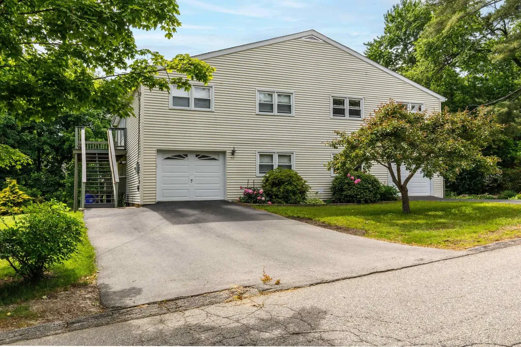 90 Dawson Avenue Manchester NH 03104