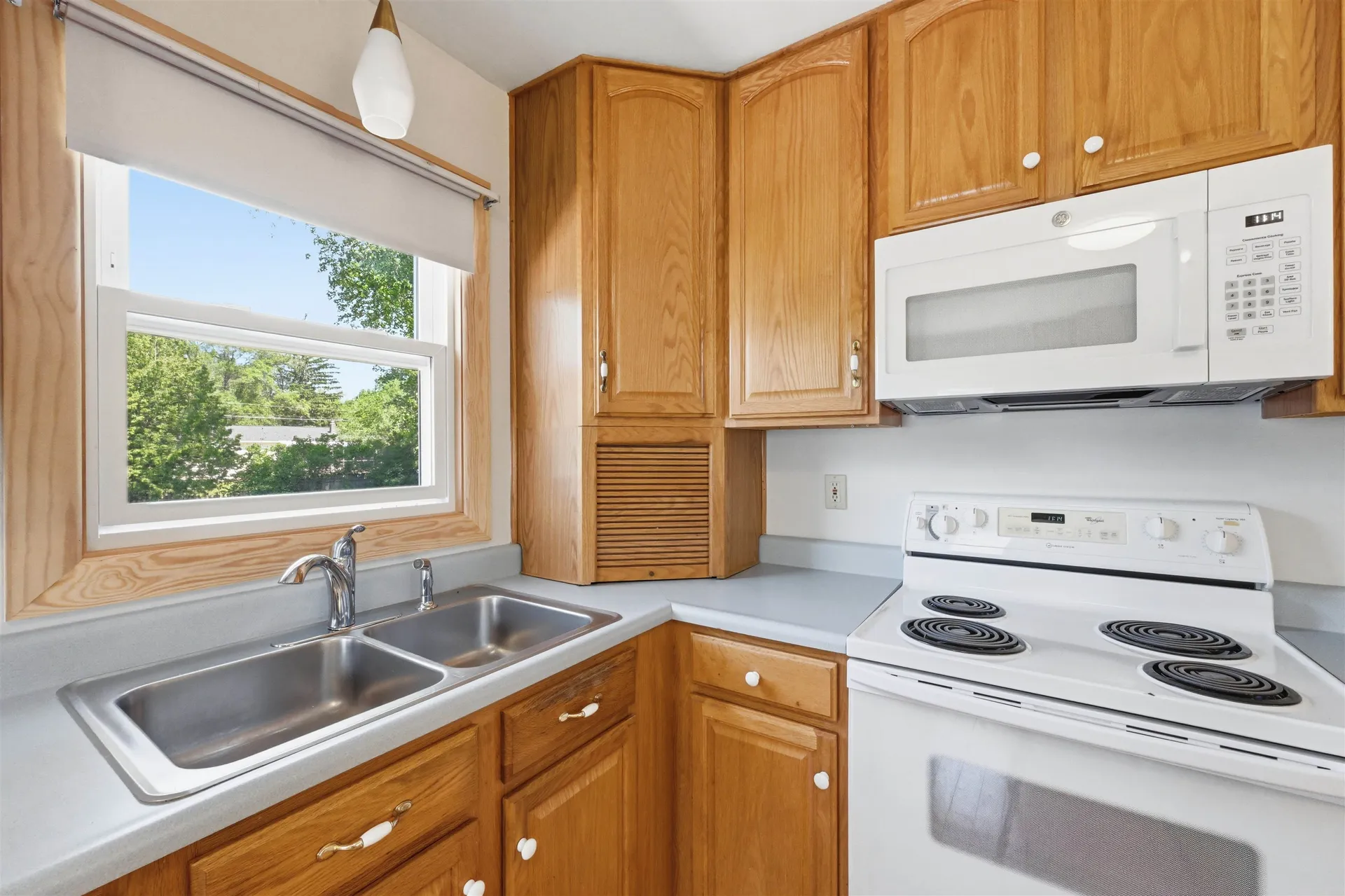 37 Sunset Drive Colchester VT 05446