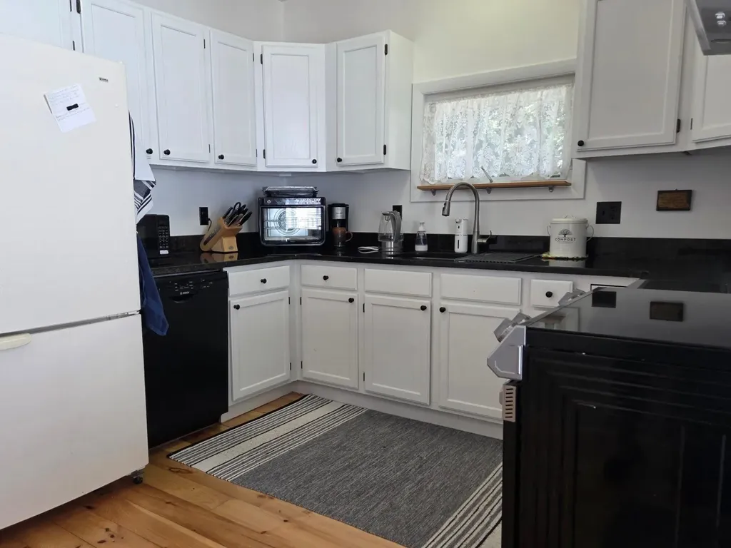 5 1/2 Lyndon Street Concord NH 03301