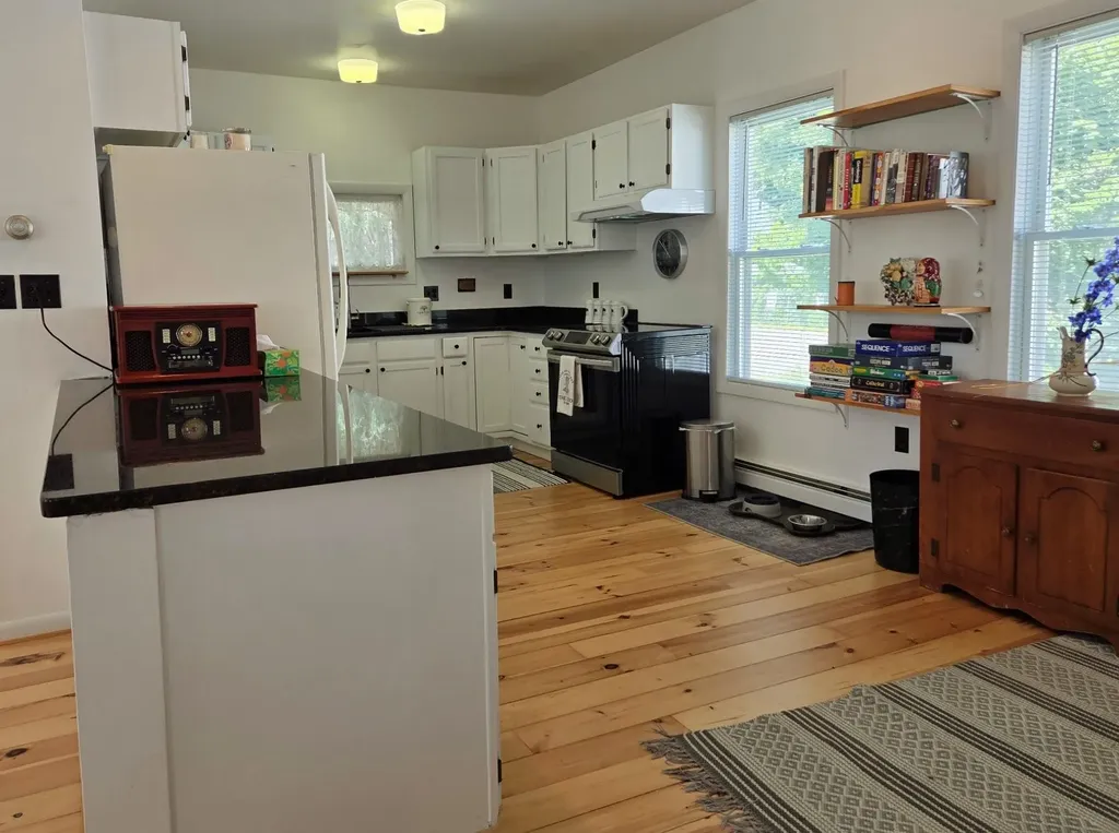 5 1/2 Lyndon Street Concord NH 03301