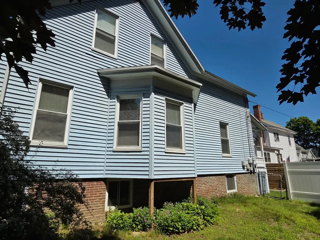 5 1/2 Lyndon Street Concord NH 03301