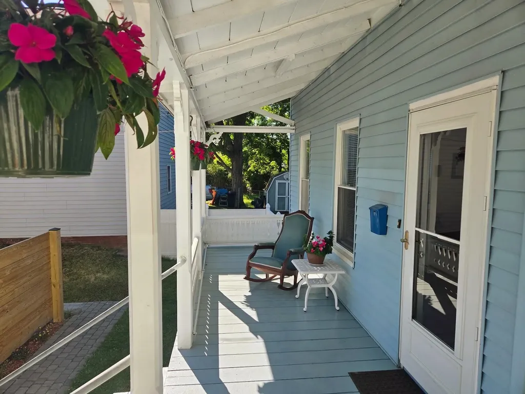 5 1/2 Lyndon Street Concord NH 03301