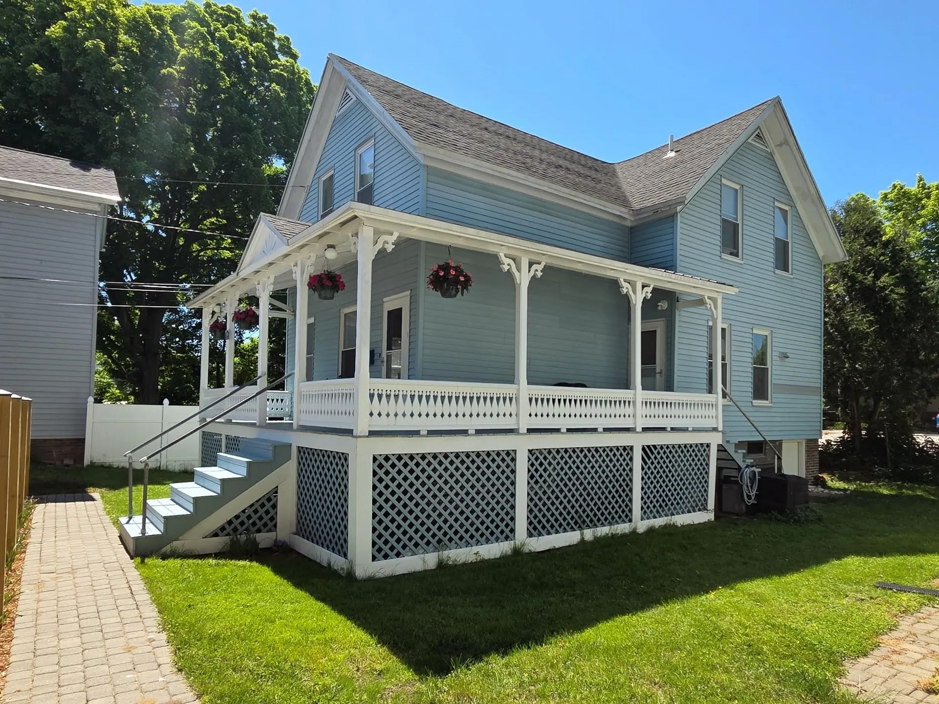 5 1/2 Lyndon Street Concord NH 03301