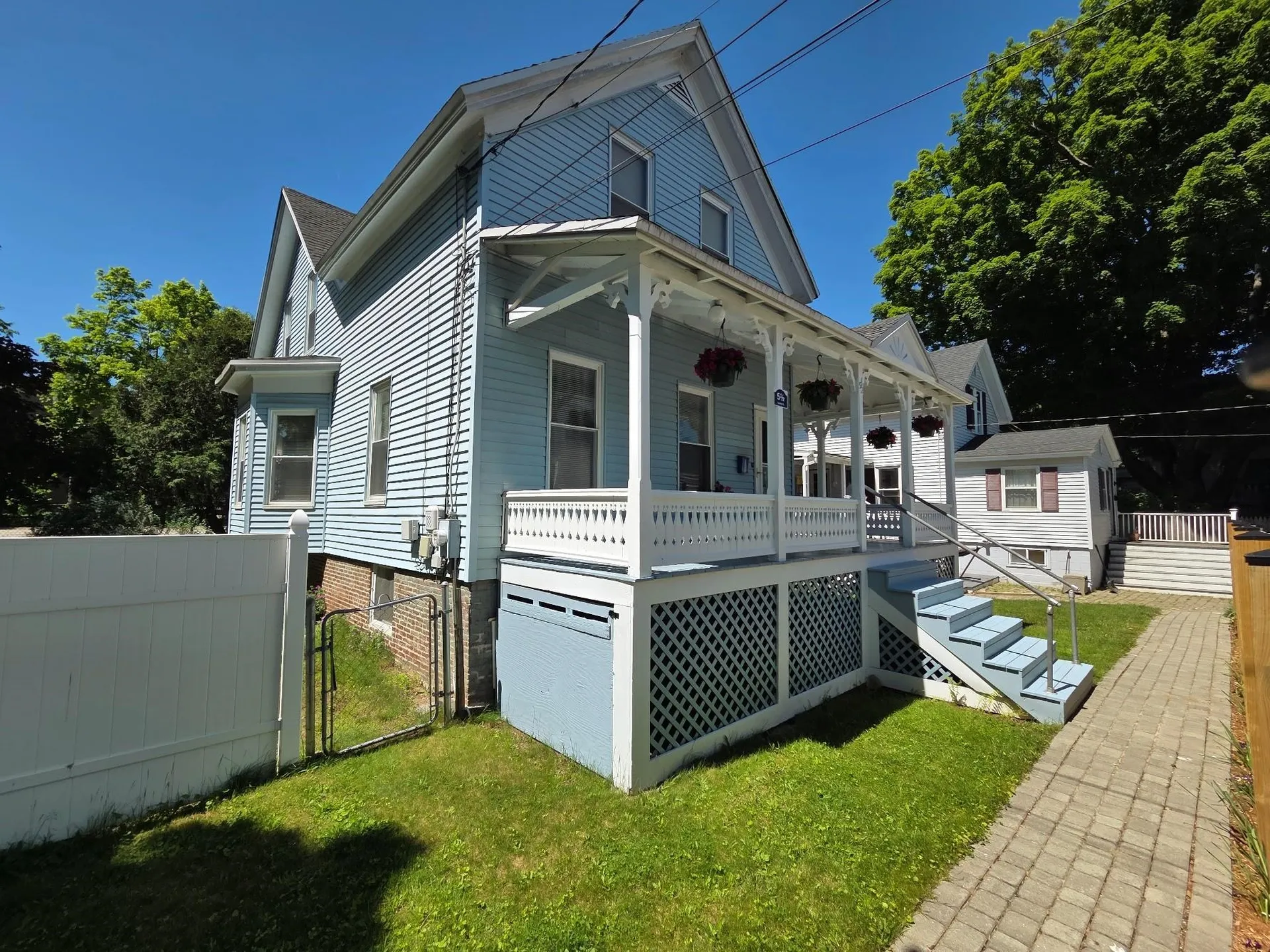 5 1/2 Lyndon Street Concord NH 03301