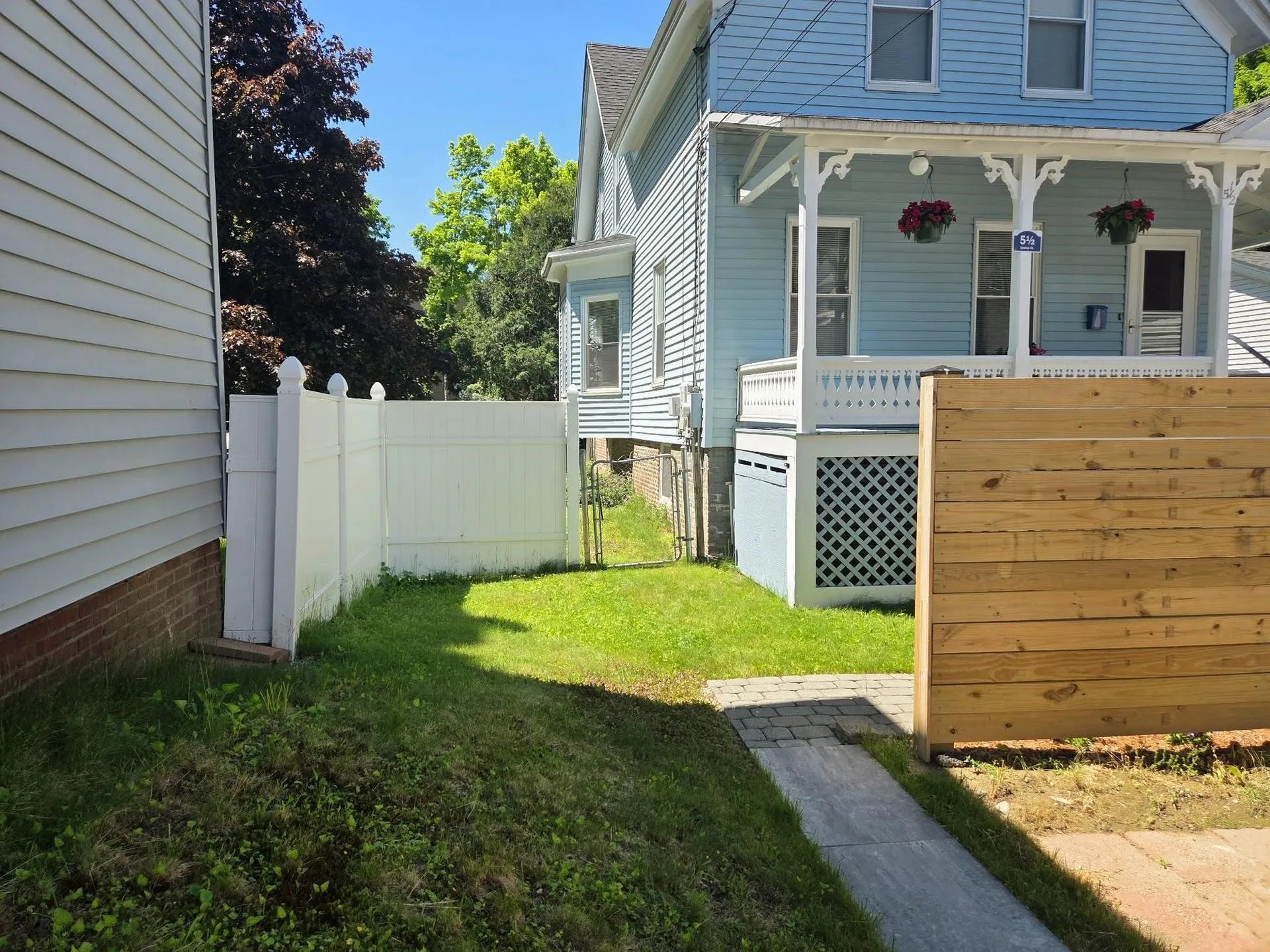 5 1/2 Lyndon Street Concord NH 03301