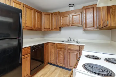 90-100 Dawson Avenue Manchester NH 03104