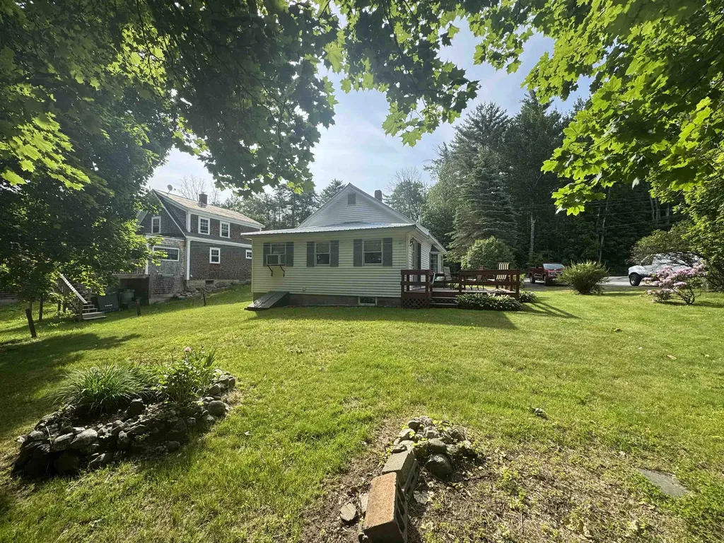 19 Huckins Street Ossipee NH 03814