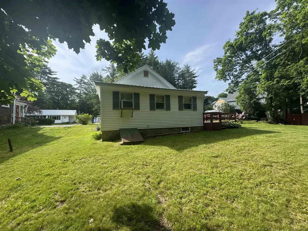 19 Huckins Street Ossipee NH 03814